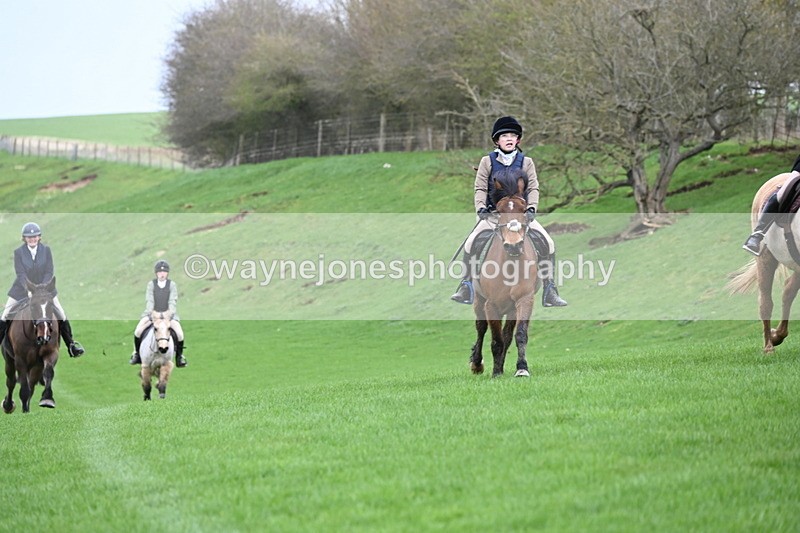 WJ6_9351 - Line Three