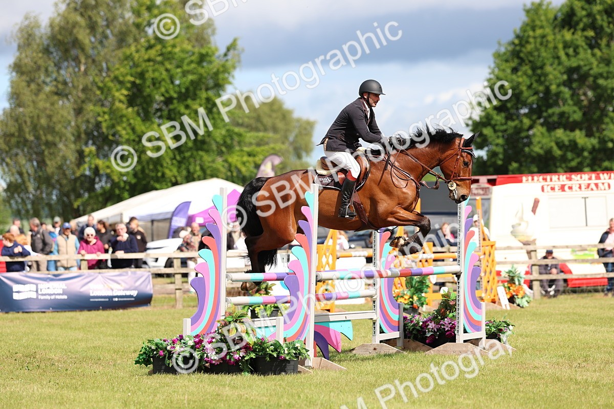 SBM_13364 - Class 206 - Senior Newcomers - 1.10m Open