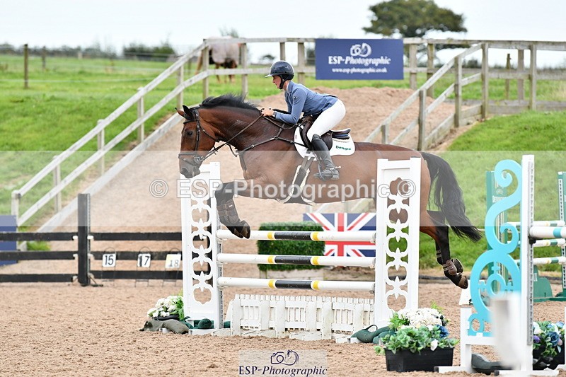 240915A-165702-11158 - Cls 30 Snr Foxhunter