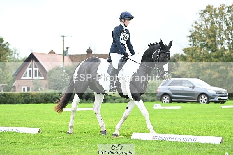 241024-101413-02128 - 303-Beatrice.Southcombe-COUSIN.JERRY