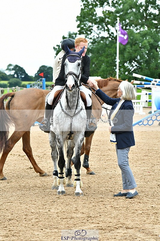 230723A-101048-10779 - Cls 4, 2 Star Small 1.30m