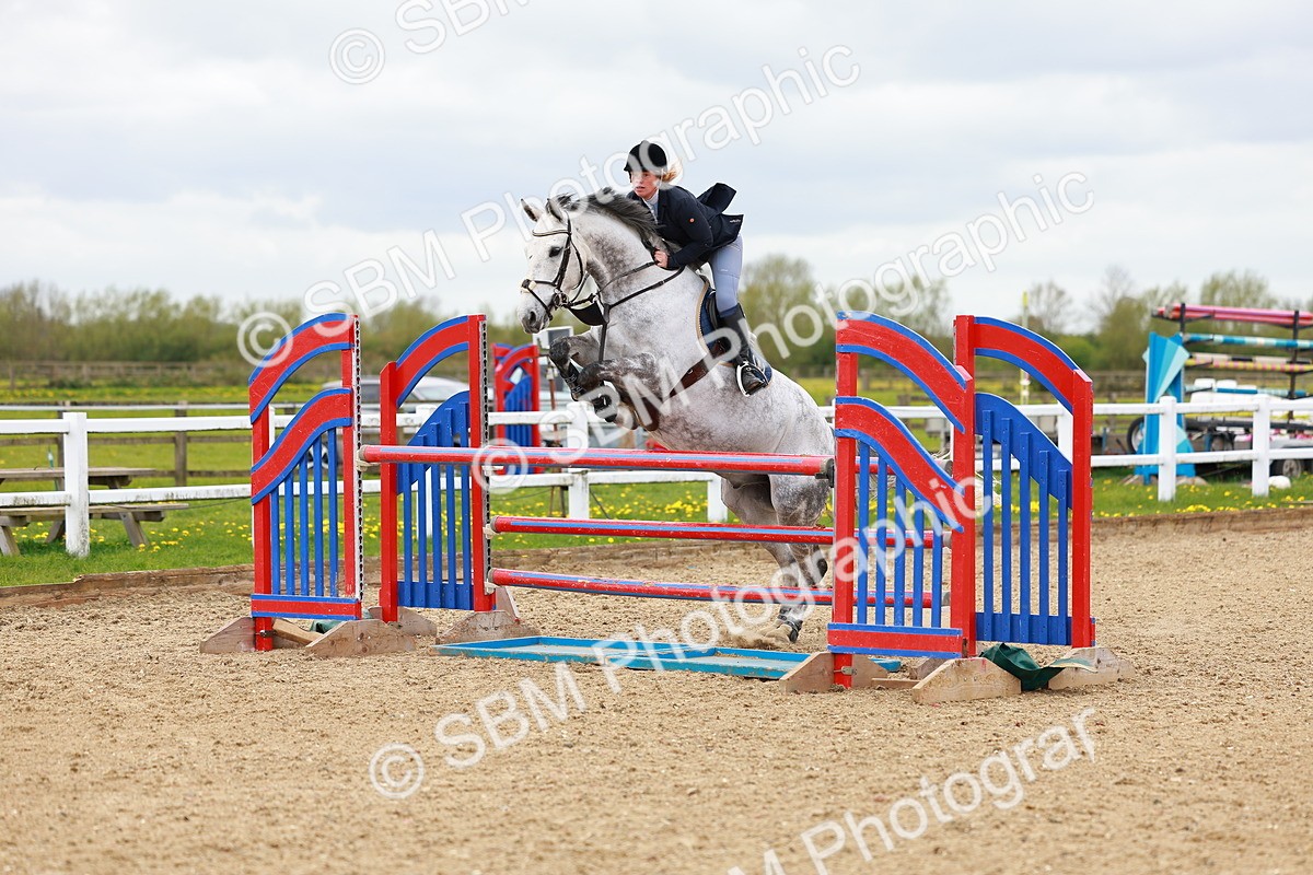 SBM_002548 - Class 10 - Senior Newcomers - 1.10m