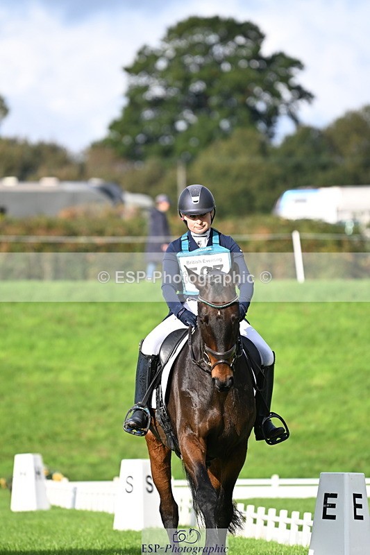 251023A-103104-02512 - G-507-Dominique.Kinnaird-Ainley