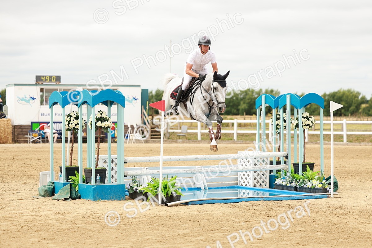 SBM_017551 - Class 21 - Senior Newcomers Championship 2d Rd