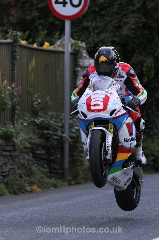Bruce Anstey Honda / Valvoline Racing by Padgetts Motoc - Friday Practice - Solos