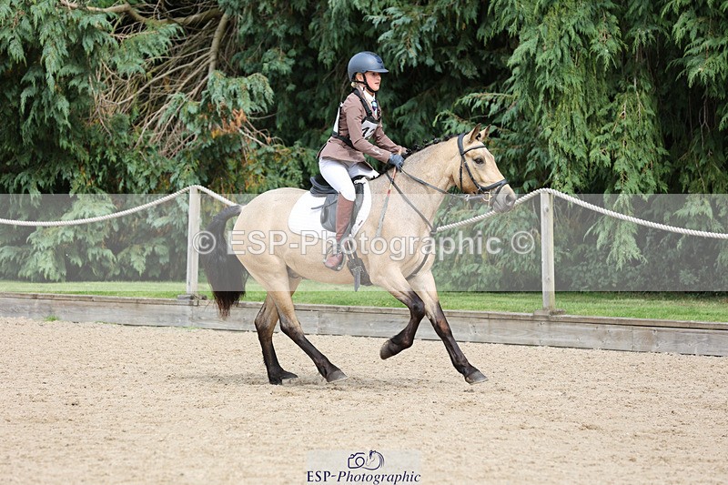 240823X-142824-18411 - 70cm R1 13.45 to 15.30