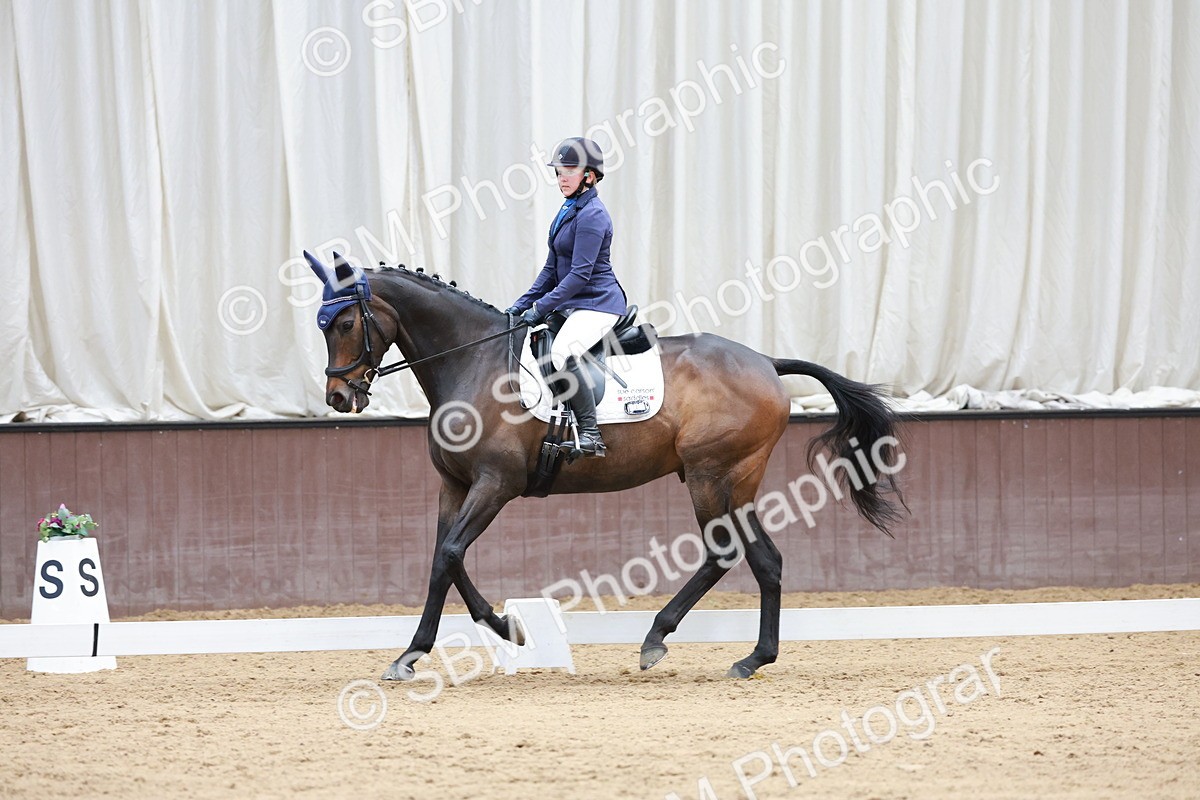 SBM_010100 - Class 6b - Novice 6 - 12.40-13.43