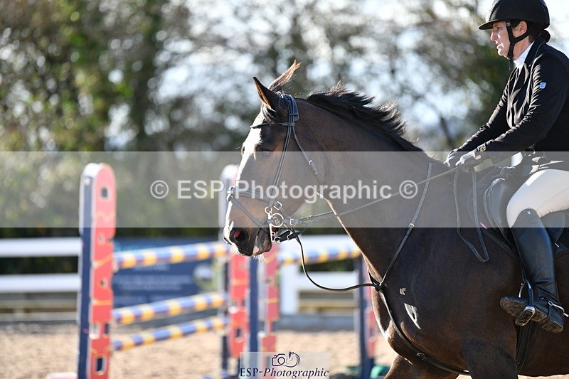 231110A-150818-00976 - Cls 6 Foxhunter & 1.20m Open