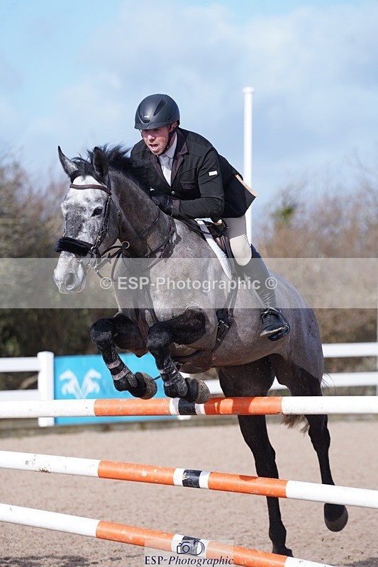 250222-112530-01509 - Cls 12 Newcomers and 1.10m Open