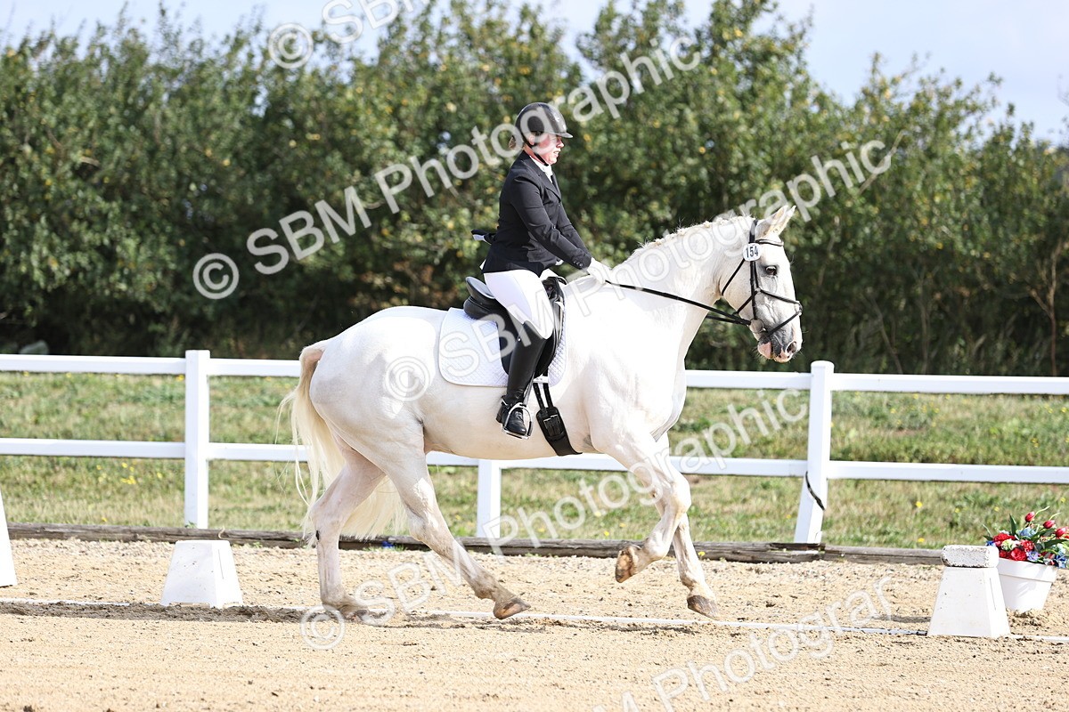 SBM_015377 - Class 14 - Novice 23 - 9.05-10.08