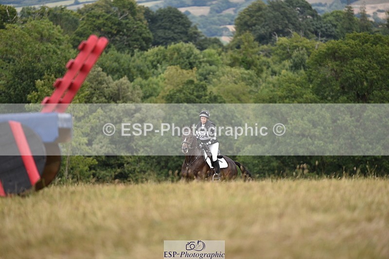 250802A-153952-07063 - F-284-Roxi.Foster-SKYES.ARCOS