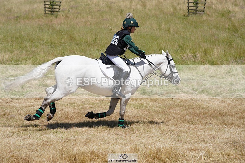 240629X-144046-3269 - 173-Nancy_Mort-BUNNY_TWO_TWIRLS