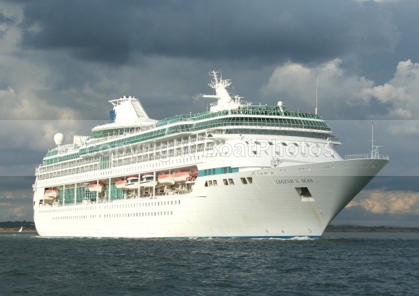 060826 LEGEND OF THE SEAS IMG_ - Cruise Ships