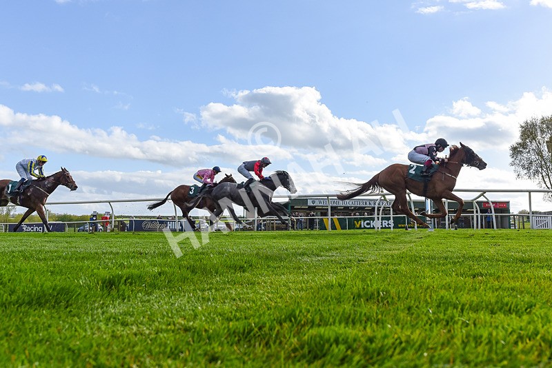 240424-Race 7-Fly Pass-3707 - Race 7