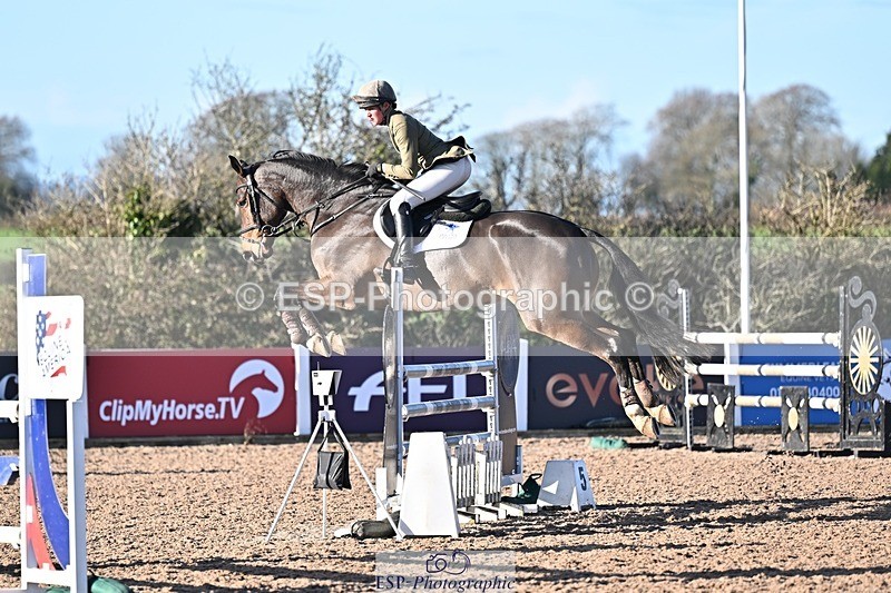 251203-124247-00509 - Cls 4 Newcomers and 1.10m Open