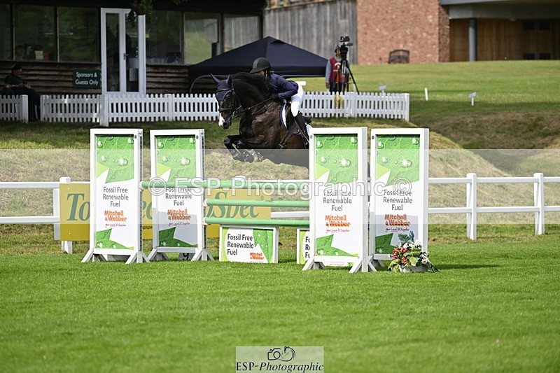 250613A-100922-00311 - Cls 1 Snr Newcomers and 1.10m Open