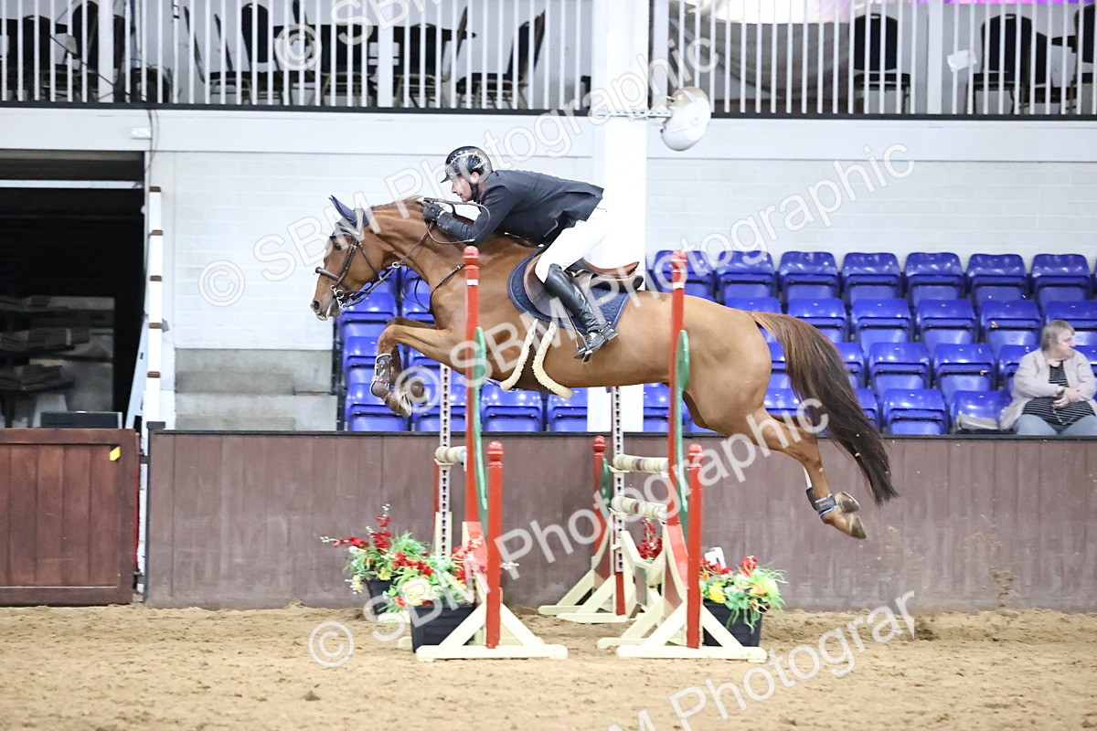 SBM_002029 - Class 4 - Senior Newcomers - 1.10m Open