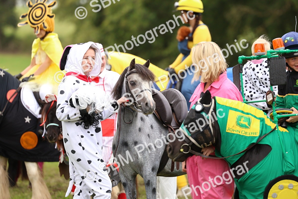 SBM_61681 - S37a - Fancy Dress Showing