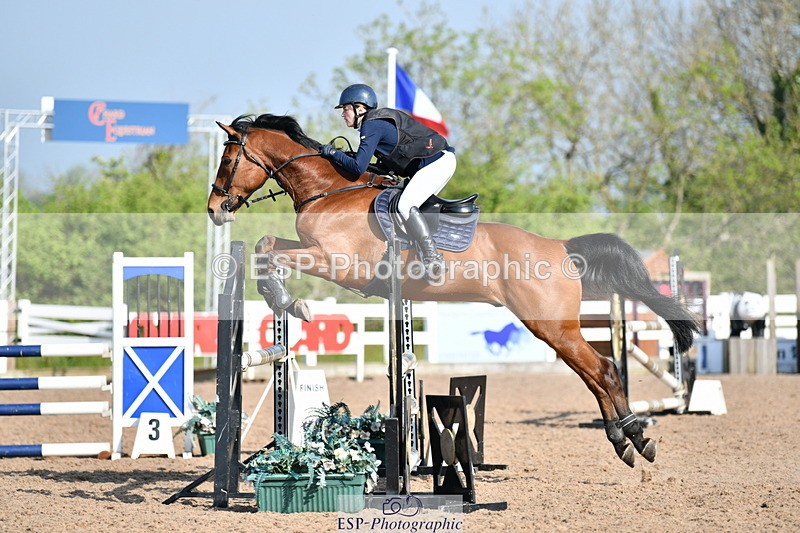 240512A-090122-17057 - Cls 39 British Novice and 90cm Open