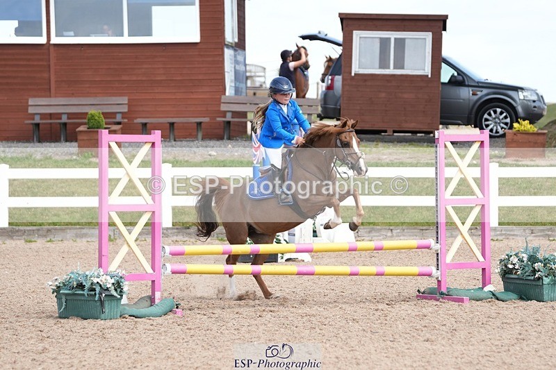 250805-151237-00074 - Clear Round and 60cm