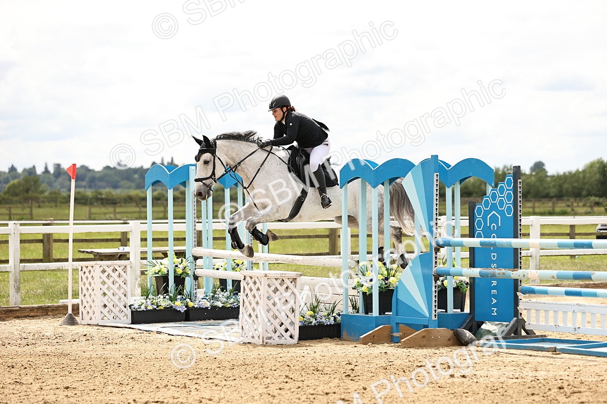 SBM_003275 - Class 11 - Senior Newcomers - 1.10m