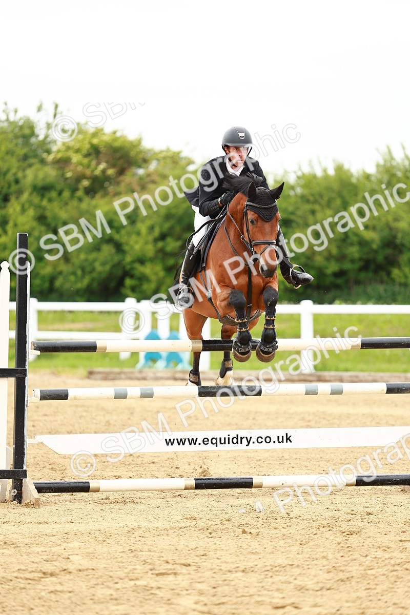 SBM_000950 - Class 5 - Senior Foxhunters - 1.20m