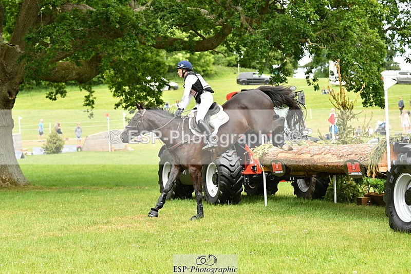 250525A-141615-16917 - D-461-Mia.Farley-INVICTUS