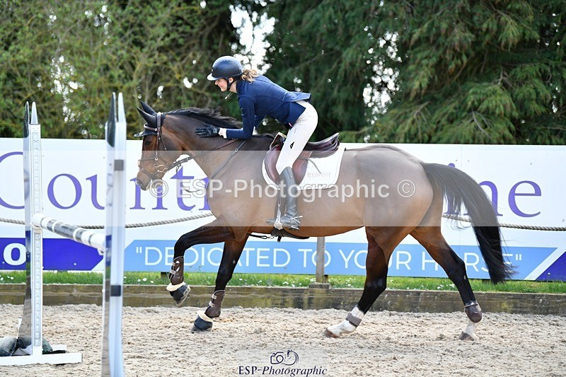 240324-123355-02592 - Cls 9 Snr 1.05m Open