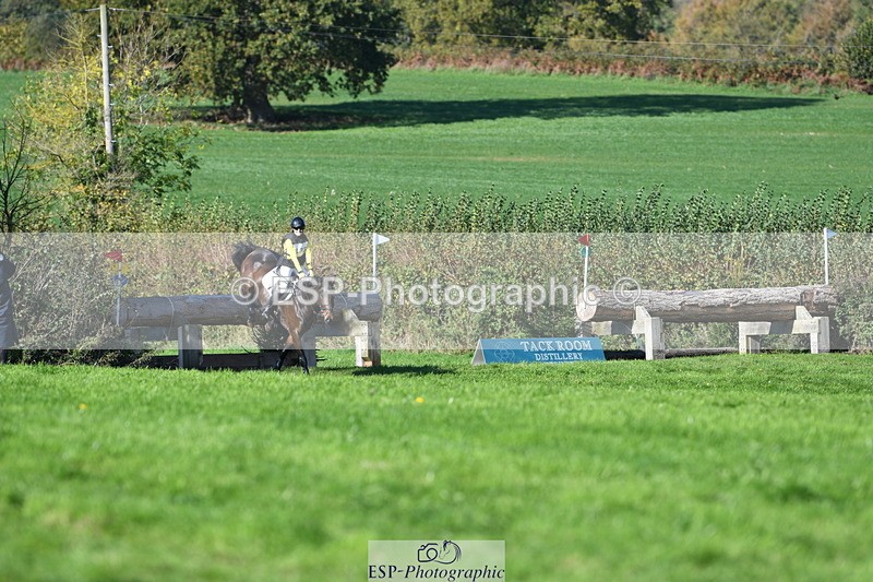 251024A-123405-11583 - B-135-Eva.Carse