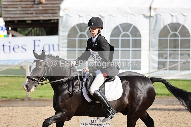 240823X-094117-14636 - 60cm R1 8.30 to 10.00