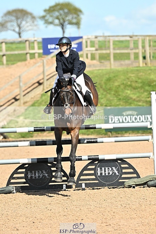 250416-150606-01604 - Cls 6 Foxhunter and 1.20m