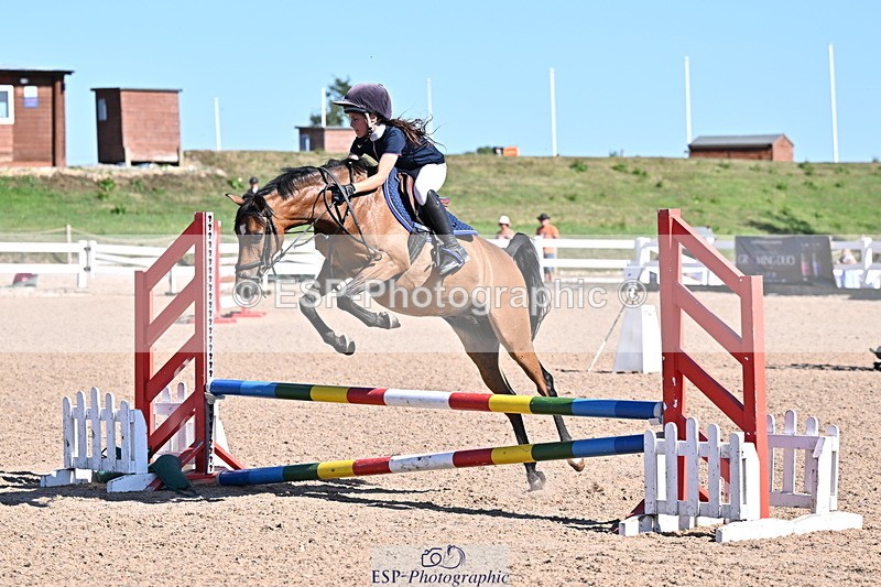 250708A-171116-00204 - 70cm Classes