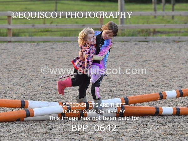 BPP_0642 - HOBBY HORSE SHOWJUMPING CLASSES