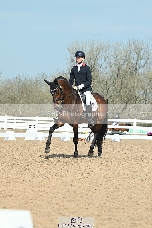 250403-104414-01584 - 048-Angus.Corrie-Deane-Maigret.VD.Watermolen