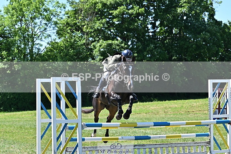 250522B-121210-01953 - 157-SHANNONDALE.LUIGI-Lizzie.Luxton