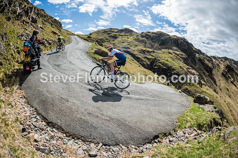 105847 - Hardknott Hairpin 11.00 - 12.00