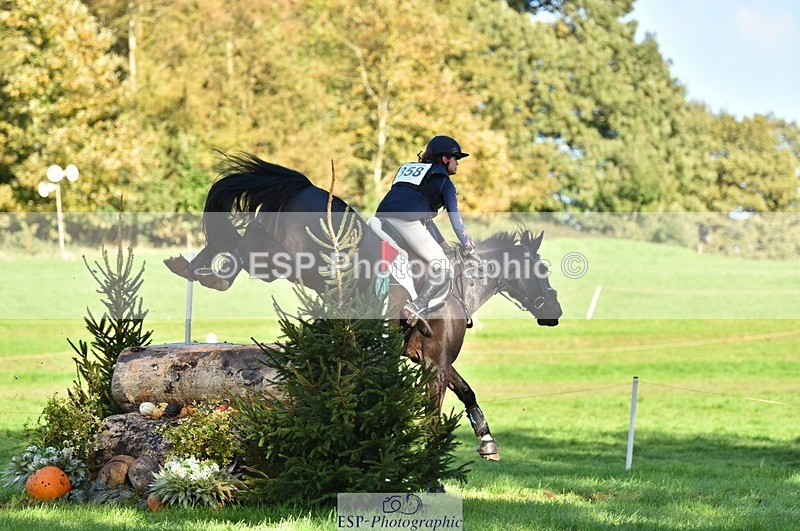 231022-152642-29357 - 358-ROYALE.MESSENGER-Anna.Singer-XC