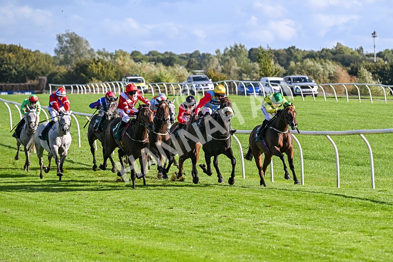 080926-Race 6-Filey Beach-3097 - Race 6 4.46pm Download The Raceday Ready App Handicap