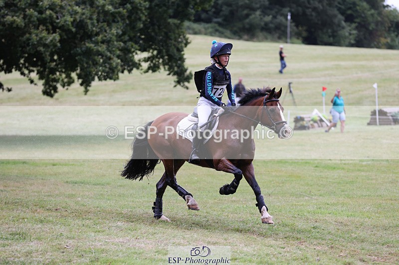 240825X-163403-37772 - 80cm XC 16.30 to 17.30