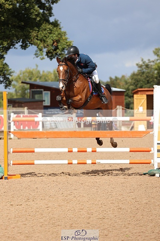 250911-121836-01404 - Cls 3 Snr Foxhunter