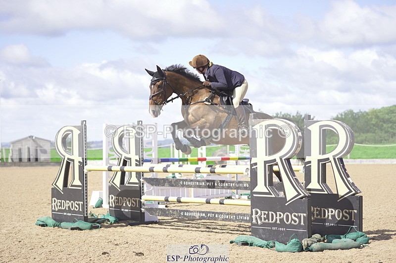 230806A-105110-01446 - Cls 13 Snr Newcomers & 1.10m Open