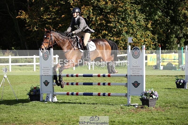 231022-130114-27467 - 507-EDGEDALE.BLUE.LADY-Katie.Lavin-TrotUp+SJ