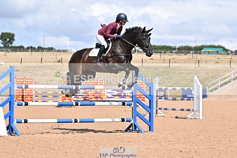260819-142507-01074 - Cls 6 Foxhunter and 1.20m