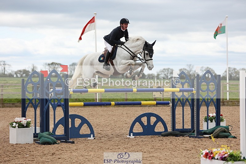 240419A-115322-06877 - Cls 6, 2 Star Medium Tour 1.35m