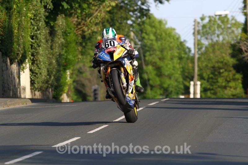 Peter Hickman* BMW / Ice Valley by Motorsave Trade - Tuesday Practice Solos