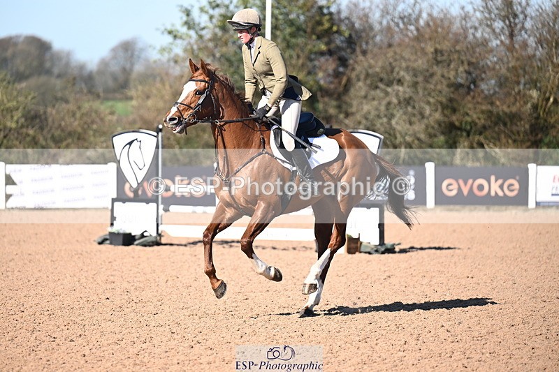 260318B-104159-00152 - Clear Round & Brit Nov 90cm