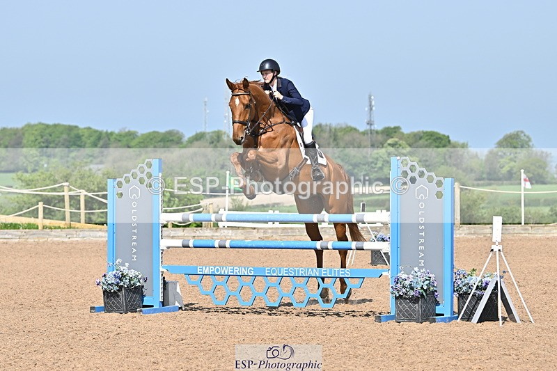 240509A-101107-00790 - Cls 8 Foxhunter