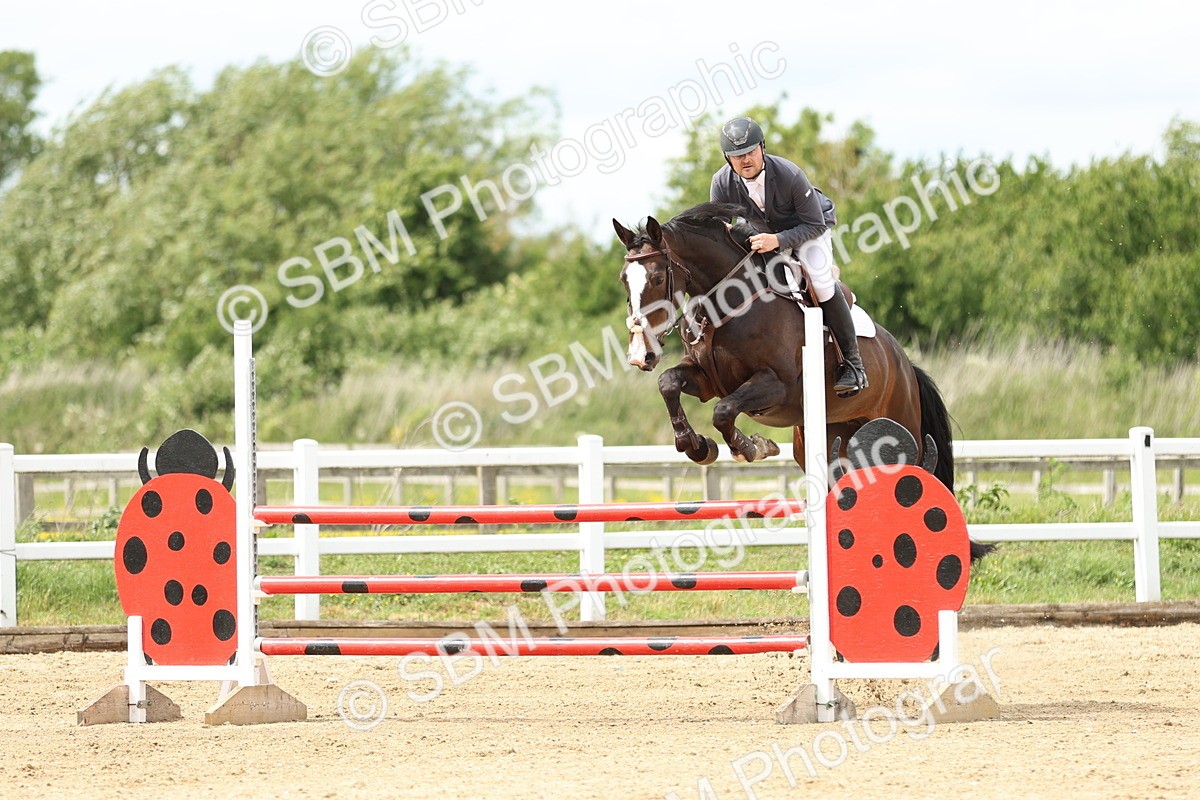 SBM_001104 - Class 4 - Senior Newcomers - 1.10m