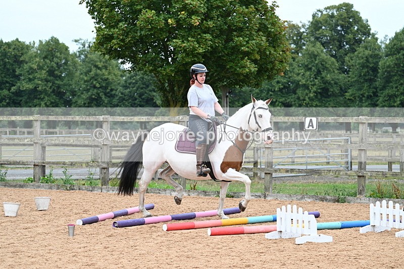 WJ7_9750 - Poles 14:00