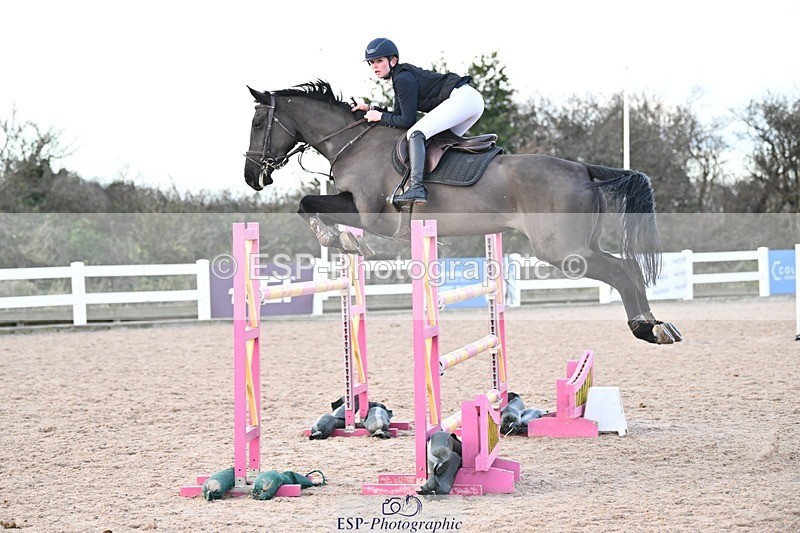 241208-141501-01907 - Cls 22 Foxhunter and 1.20m Open